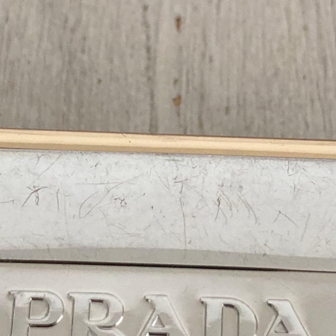 PRADA　プラダ　アクセサリーミラー　トライアングル　三角プレート