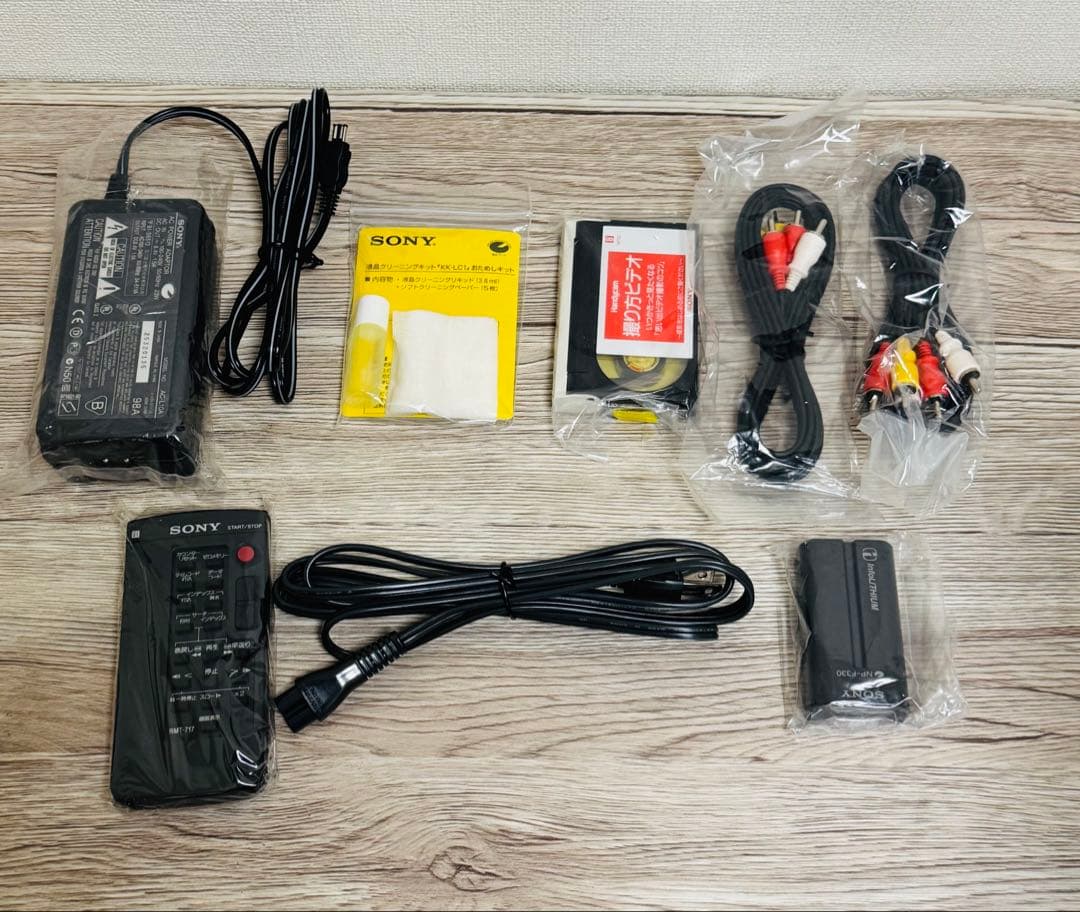 【ジャンク】SONY CCD-TRV95K Hi8 ビデオカメラ 本体