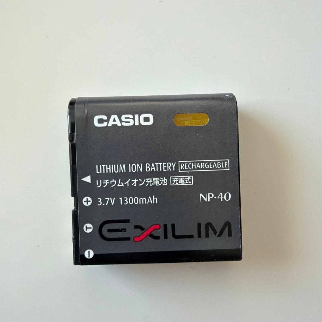 CASIO EXILIM カメラ　充電器付き