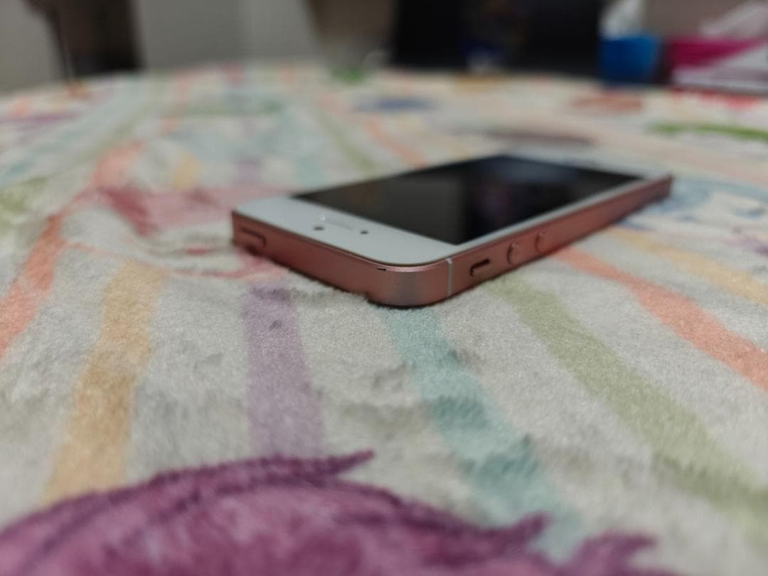 iPhone SE ローズゴールド 64GB 第1世代