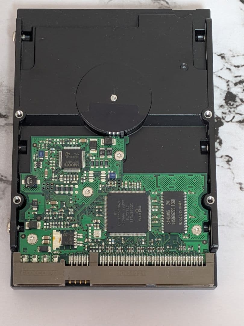 内蔵型SSD Seagate Hard Disk Drive ???