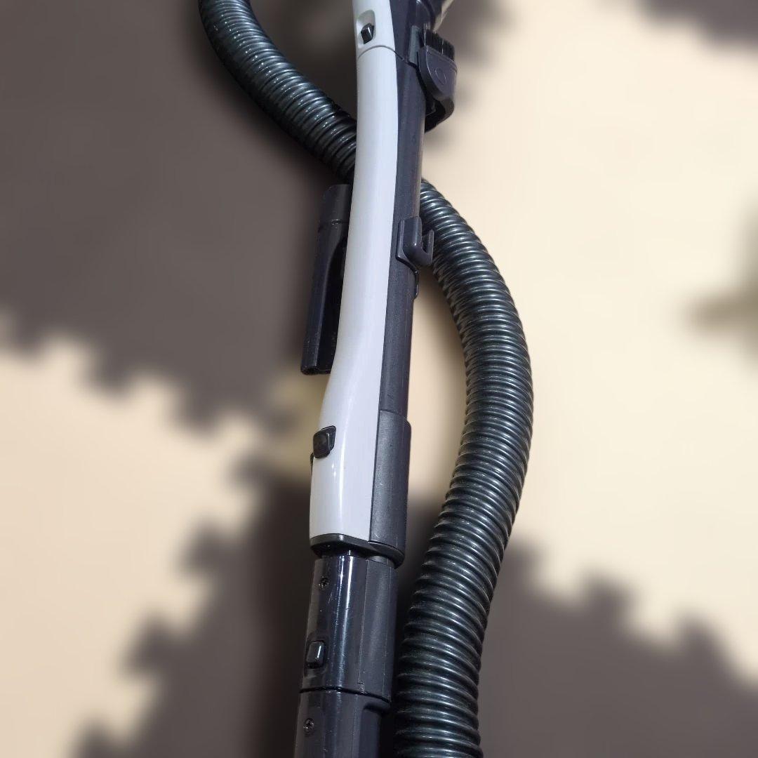 SHARP シャープ EC-P8X-P サイクロン式掃除機　2018年