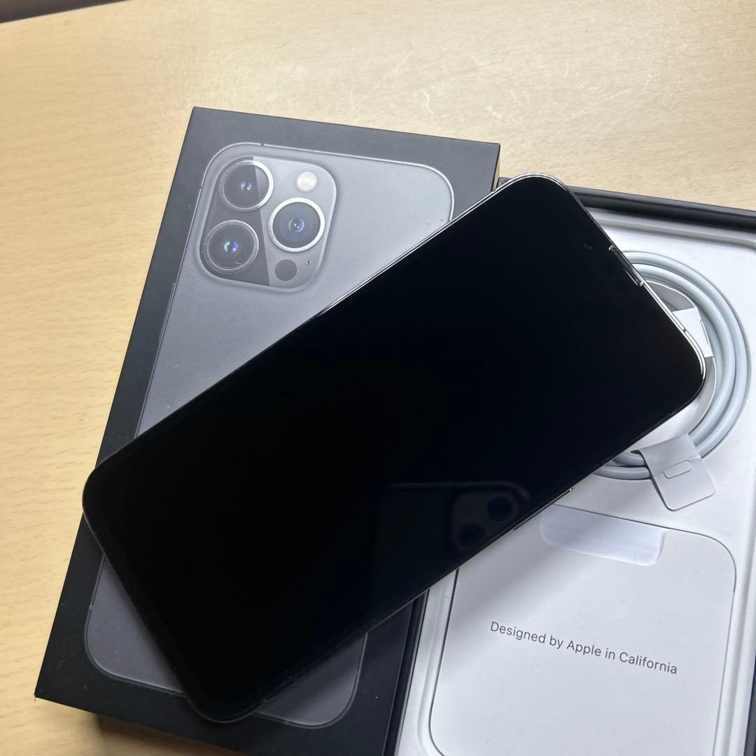 iPhone13 Pro 256GB SIMフリー　割れなし