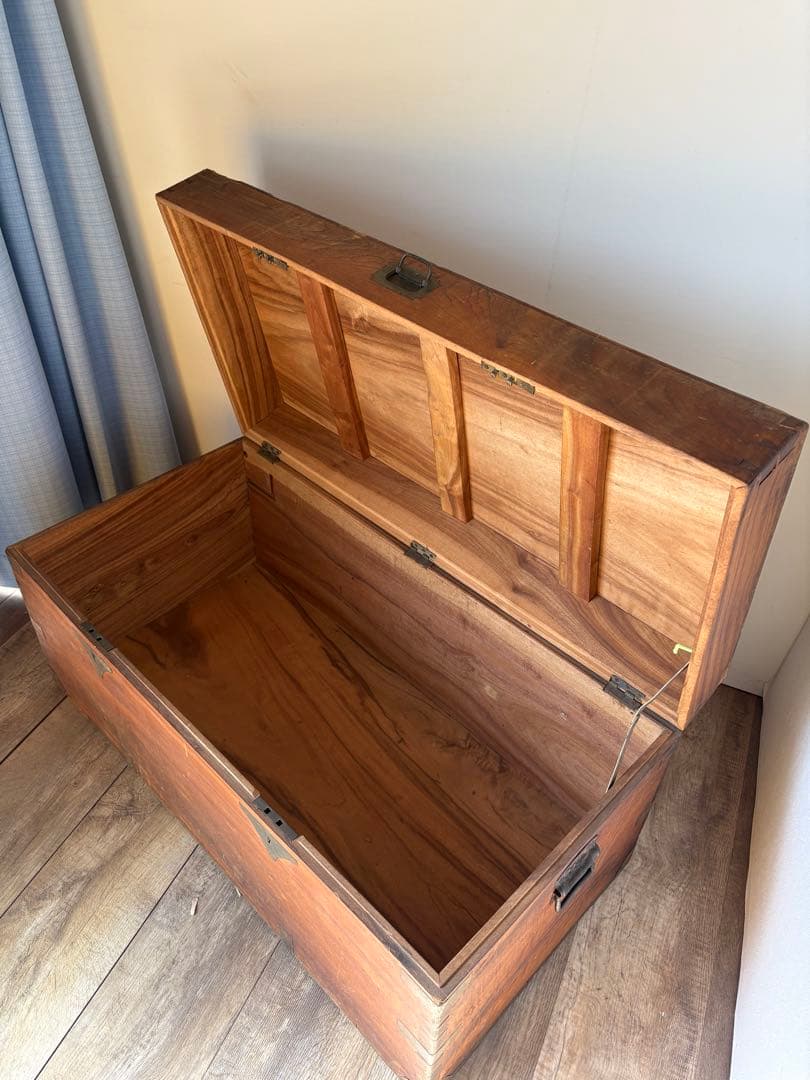 レトロ　アンティーク　木製トランク　トランク　木箱　船トランク　楠　真鍮