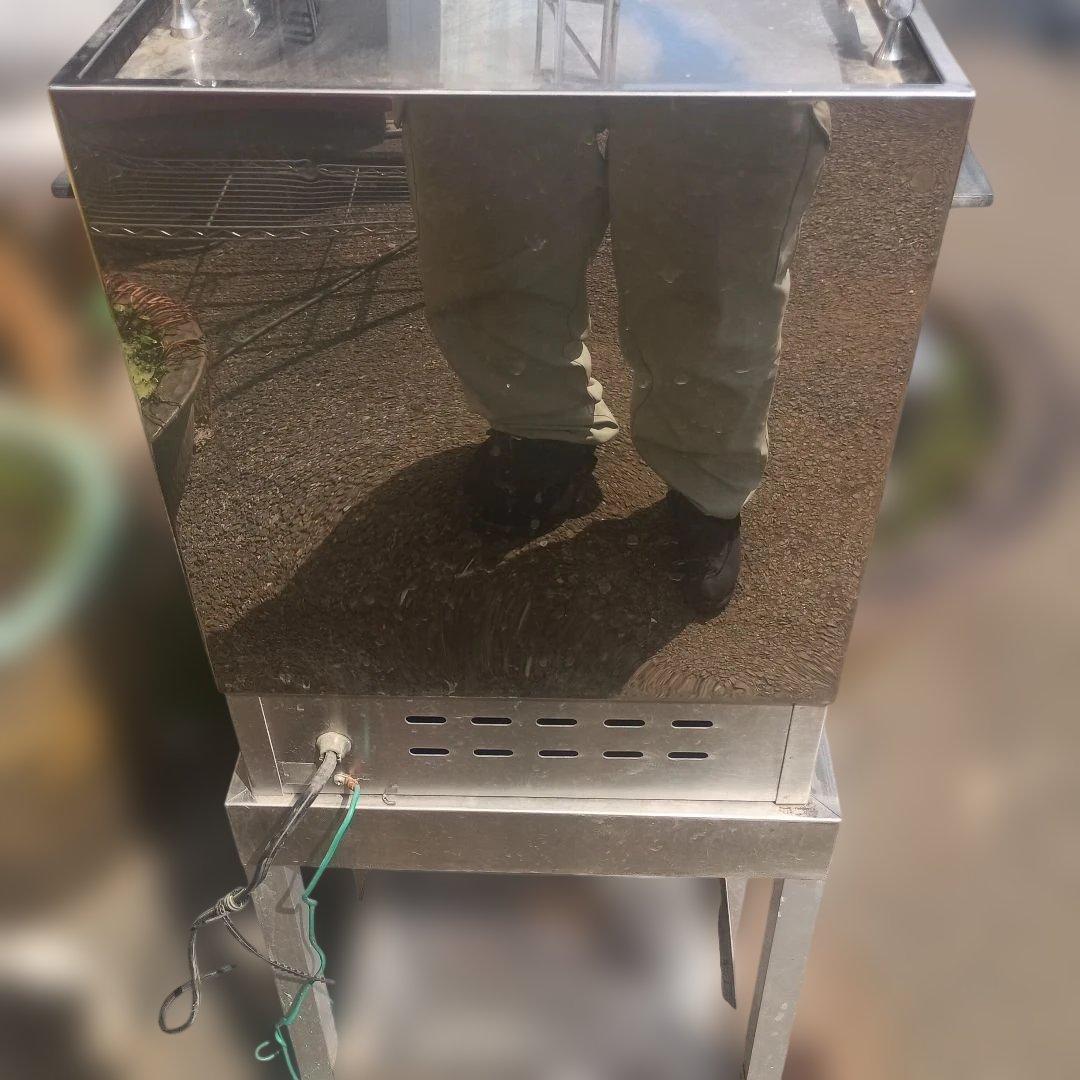 8001）BEYOND 電気スチーム消毒器 ステンレス製　タオル蒸し器