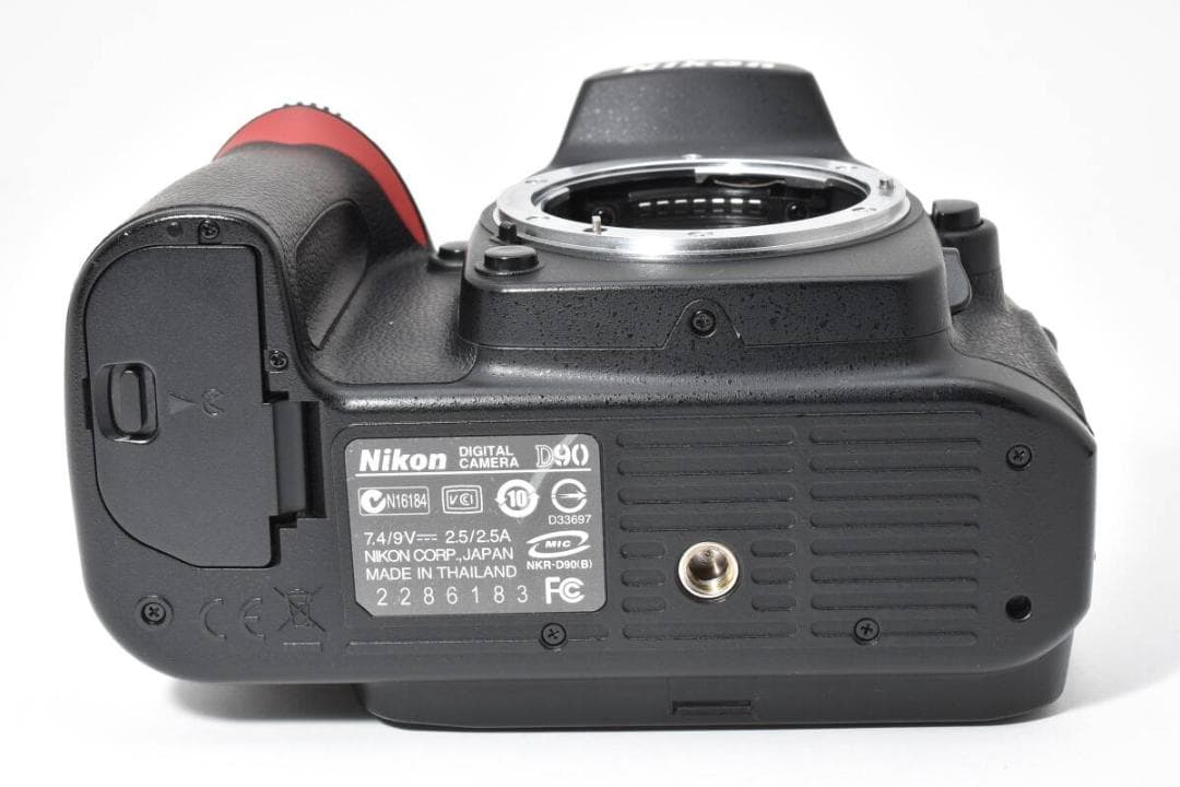 【美品】《ショット数3,769回 》ニコン NIKON D90 ボディ #157
