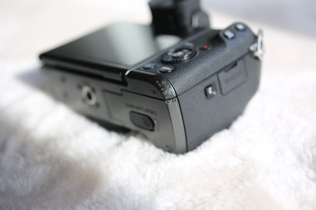 Canon EOS M5 ミラーレス一眼カメラ（本体のみ）