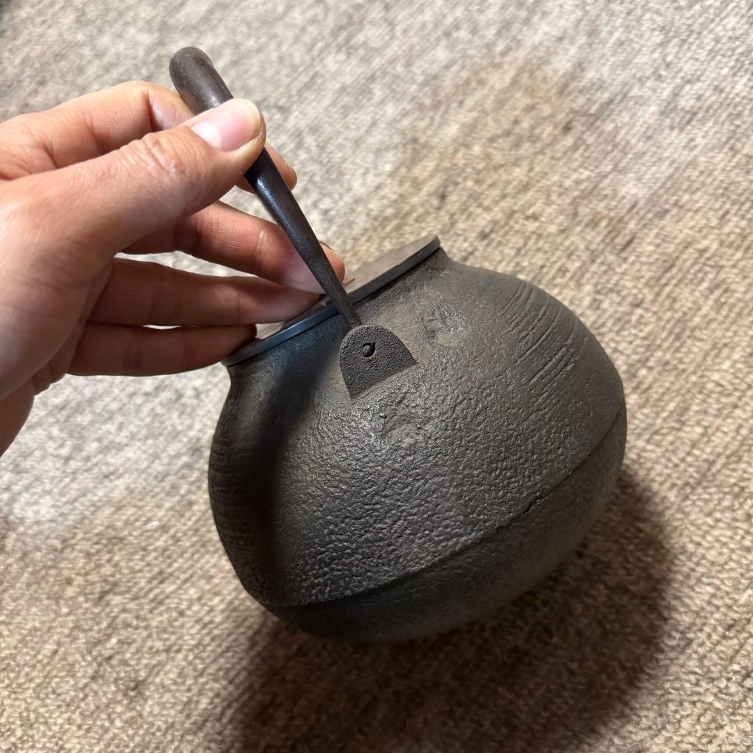 鉄瓶　鉄器　 アンティーク　骨董品　レトロ　鉄びん　茶道具