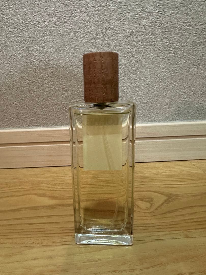 LOEWE 001 WOMAN香水 箱入り