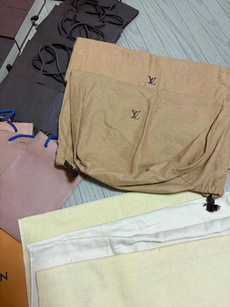 【ルイヴィトン】空き箱 紙袋　保存袋　その他 まとめ売り　73点