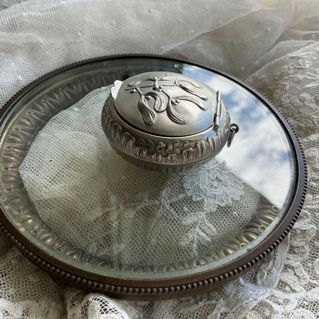 フランスアンティーク　ヤドリギ　ピルケース（大）　シルバープレート　検：すずらん