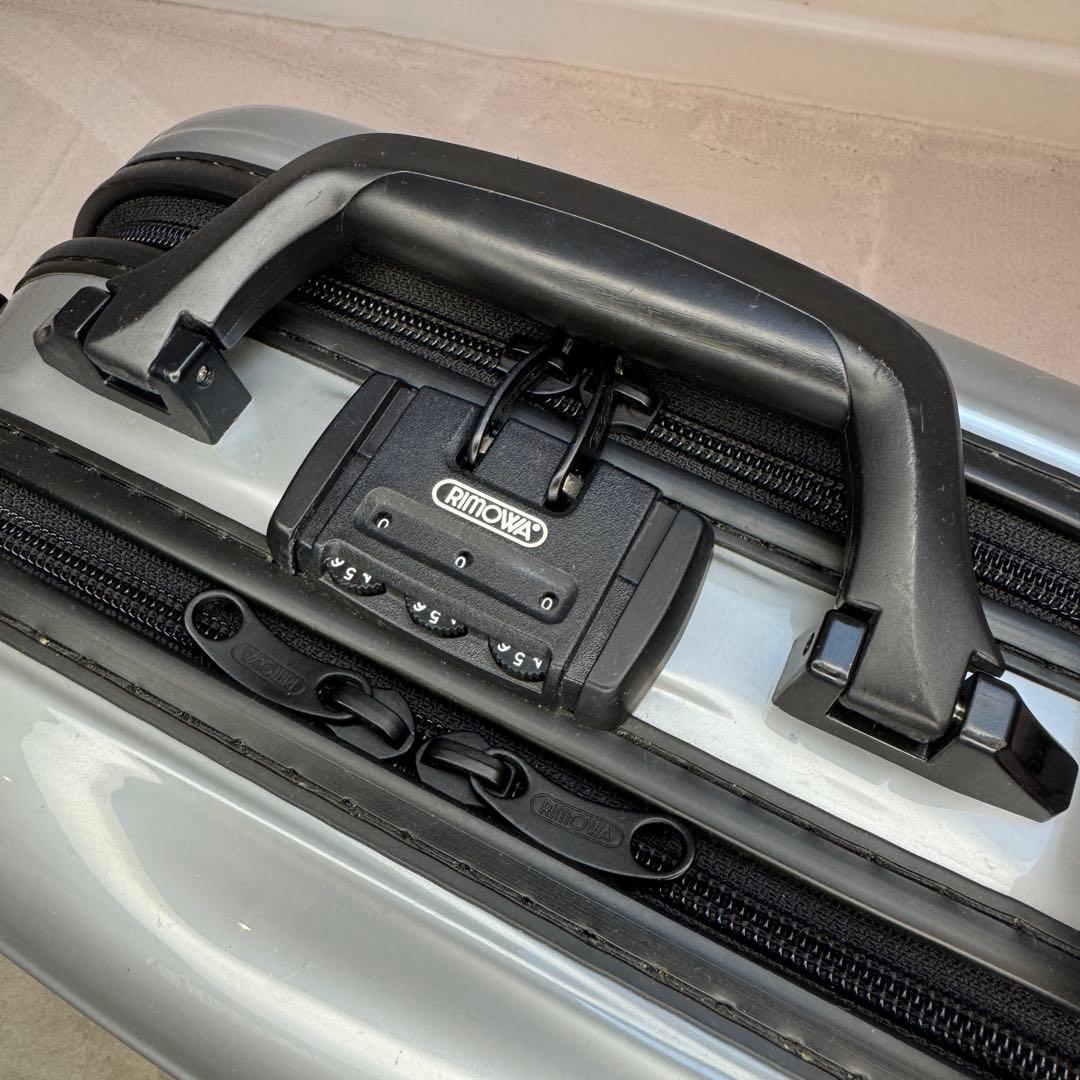 RIMOWA Salsa 816.38 ビューティーケース 13L シルバー
