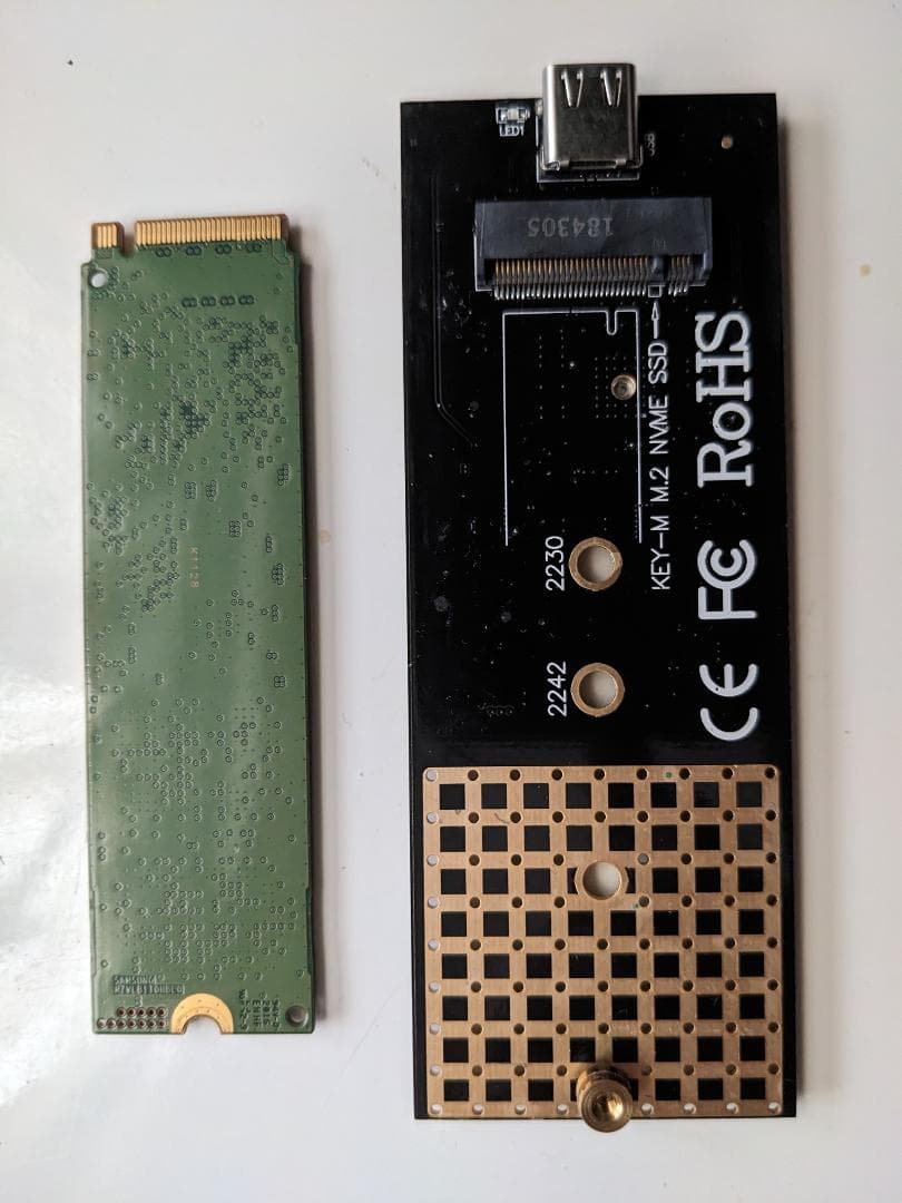 Samsung 512GB SSD + 外付けSSDケース