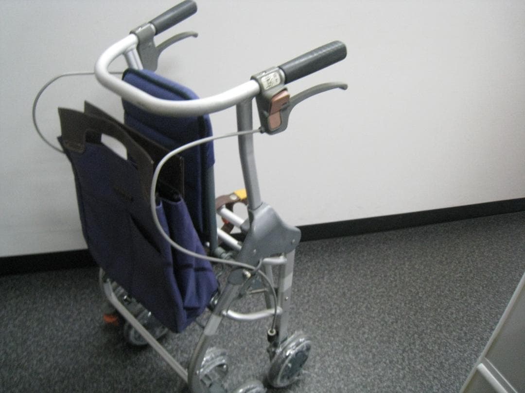 幸和製作所 テイコブリトルスリム TacaoF 介護 WAW04 歩行車