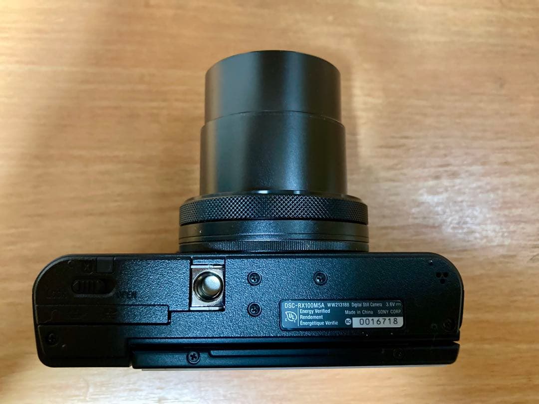 SONY Cyber-shot DSC-RX100M5 A【予備電池、SD付】