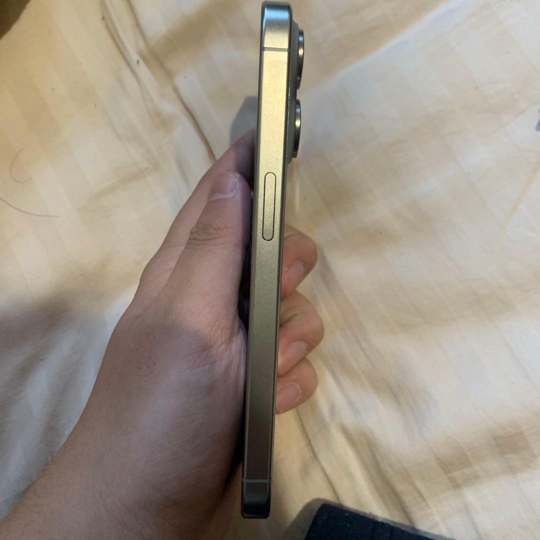 Apple iPhone 15 Pro ナチュラルチタニウム 本体　ジャンク