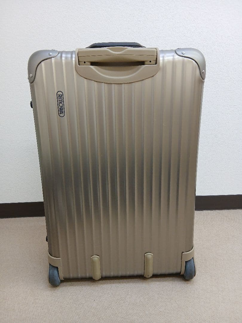 リモワ　トパーズ　限定　プレミアム　63L　2輪