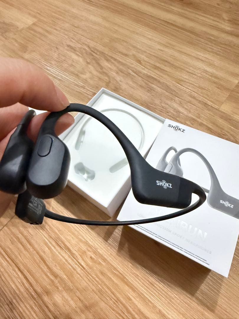 SHOKZ OPEN RUN 骨伝導イヤホン　s803 ほぼ未使用　ブラック