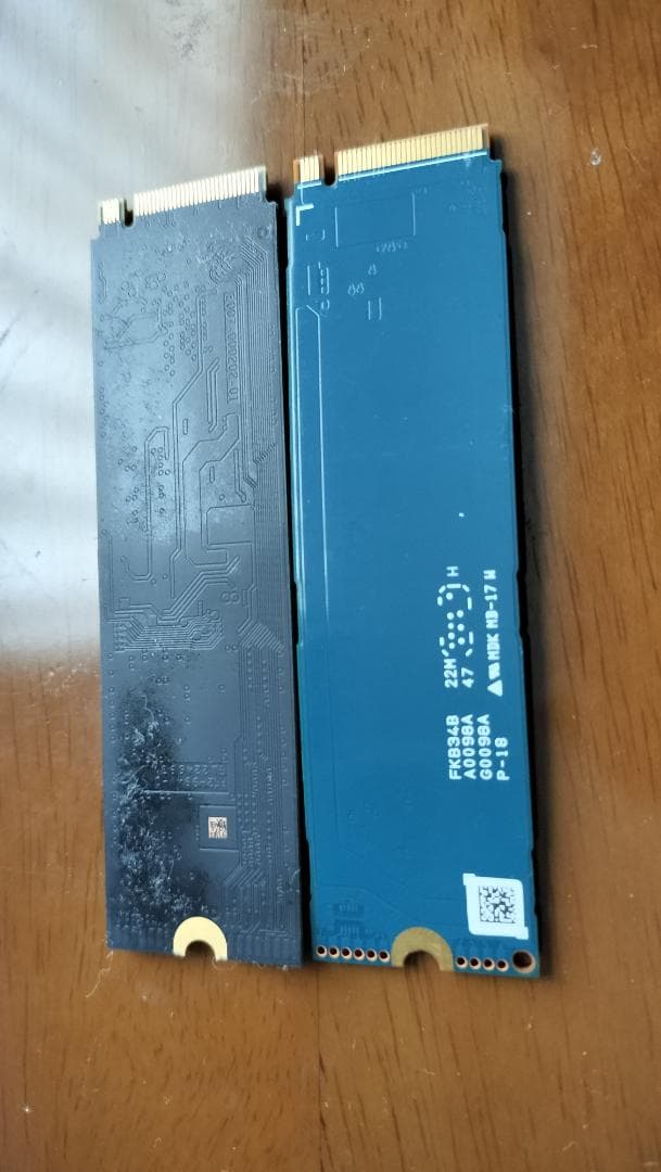 KIOXIAとWD　 256GB NVMe SSD M.2 2280　２枚