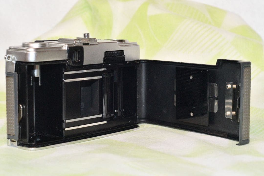 《動作品》OLYMPUS PEN EE-2 a386