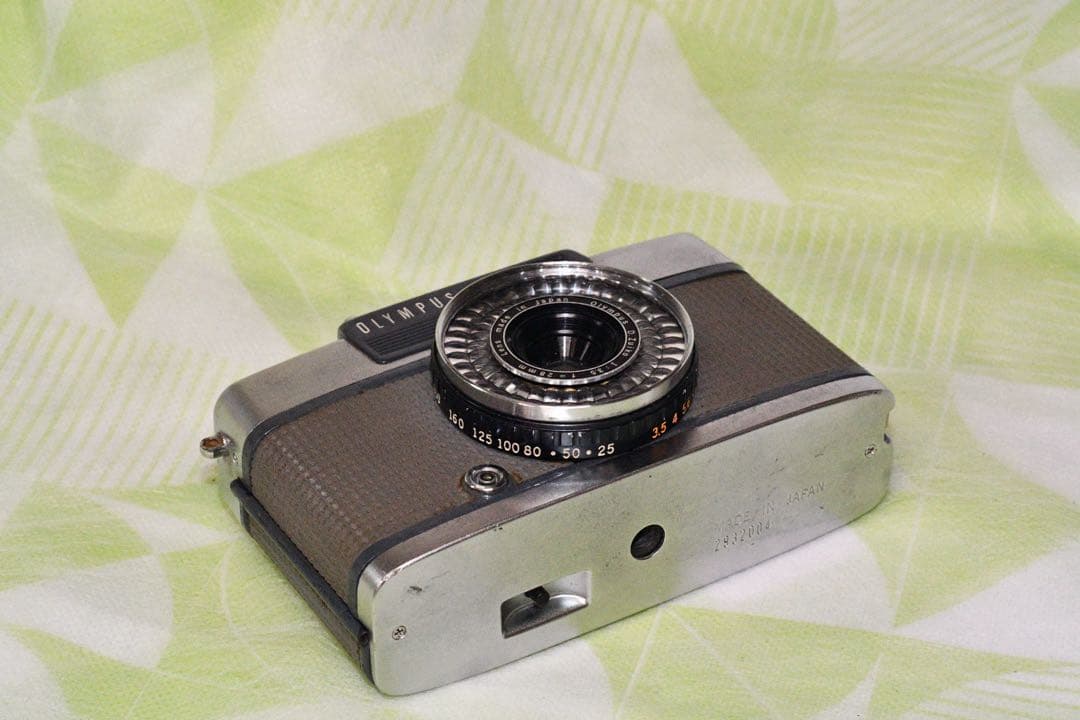 《動作品》OLYMPUS PEN EE-2 a386