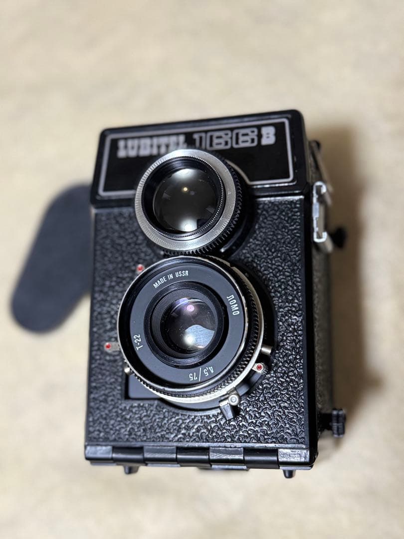 LOMO LUBITEL 166B 二眼レフカメラ 専用ケース付き