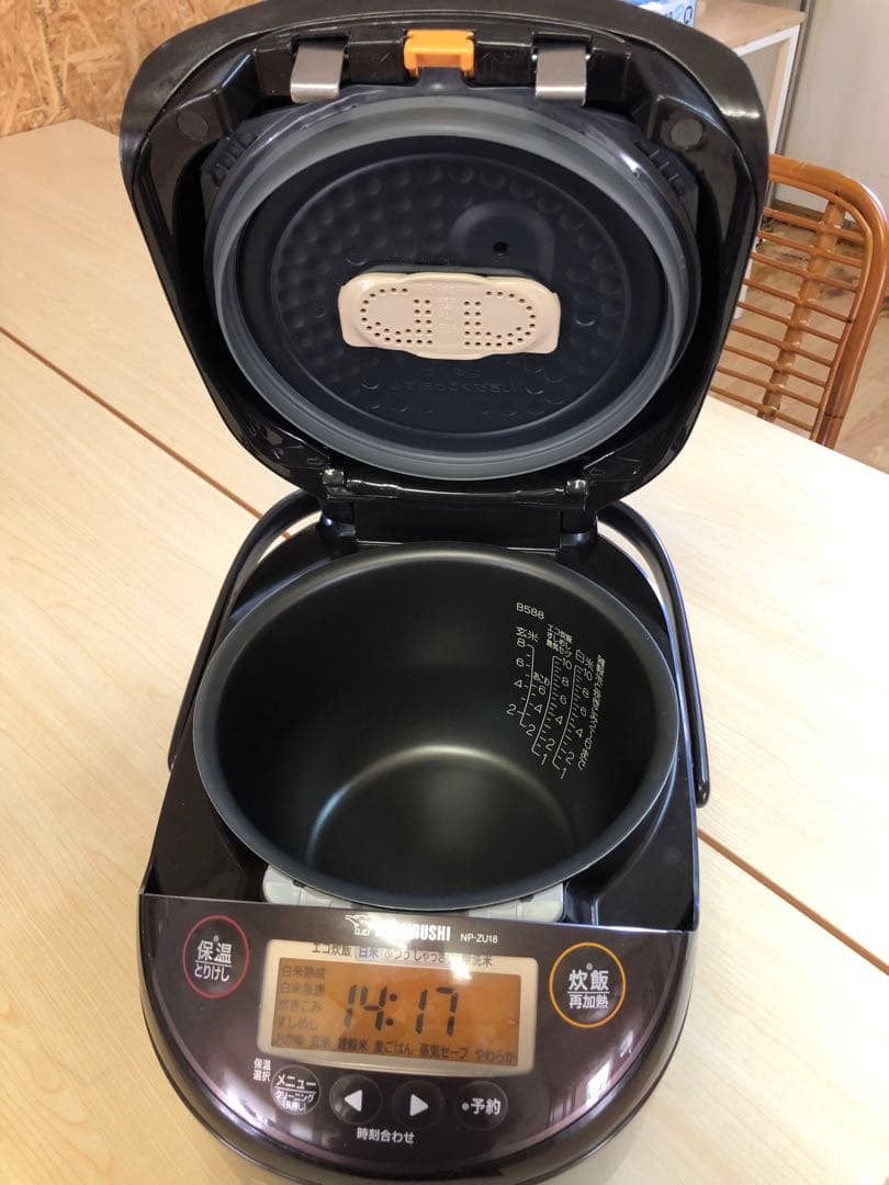 Zojirushi NP-ZU18 象印 一升 厚釜 圧力IH 炊飯器