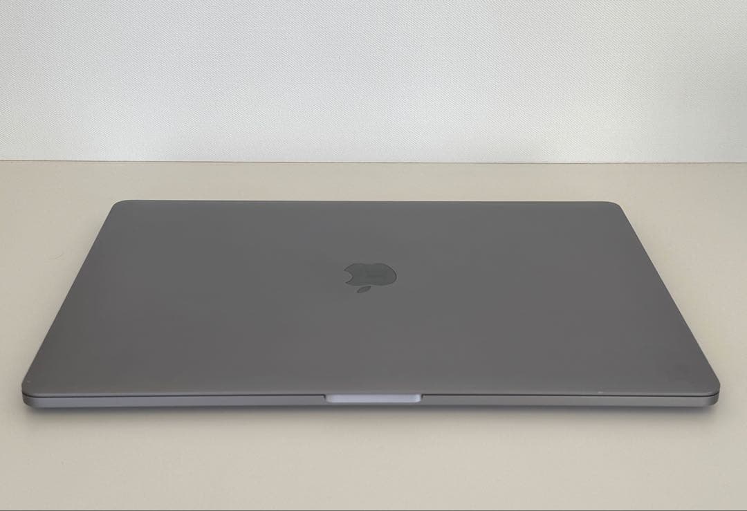 MacBook Pro 2018 15インチ i9 メモリ32GB A1990