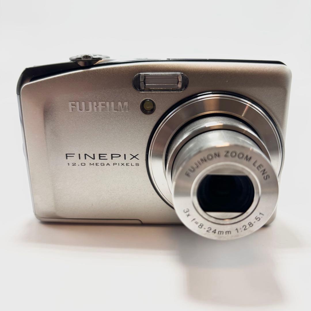 【美品】FUJIFILM FinePix F50fd シルバー デジタルカメラ