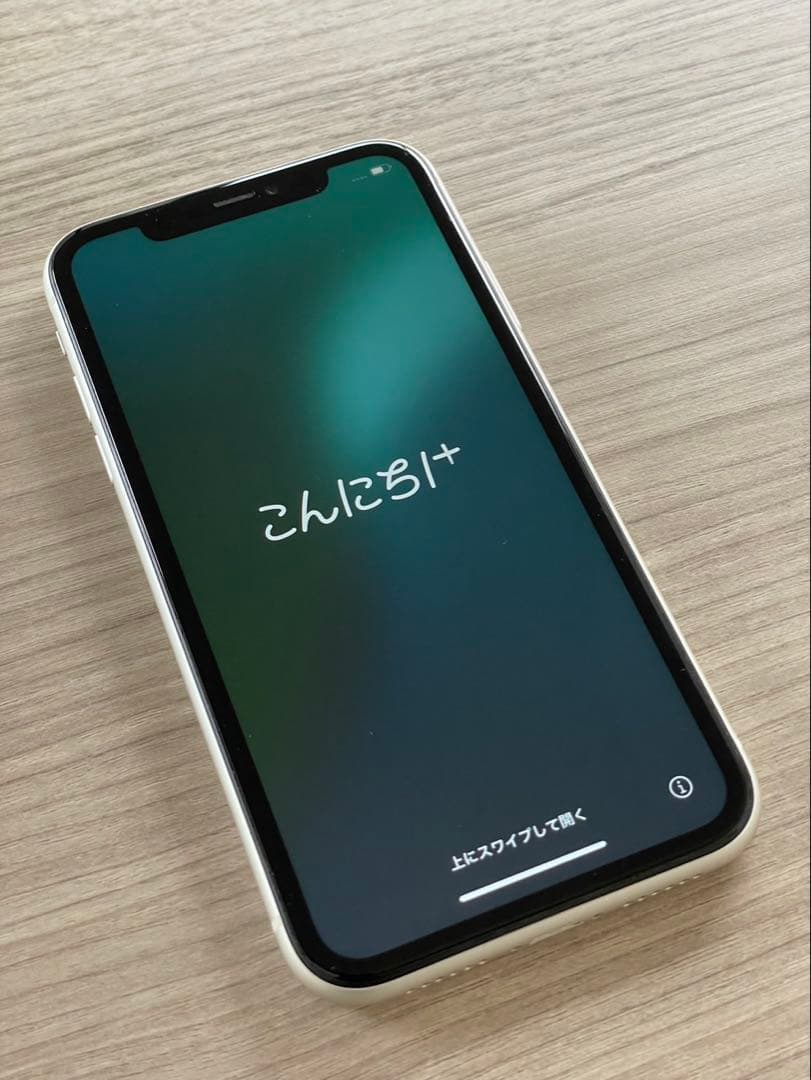 iPhone11 ホワイト 本体　64GB SIMフリー スマホ 初期化済み