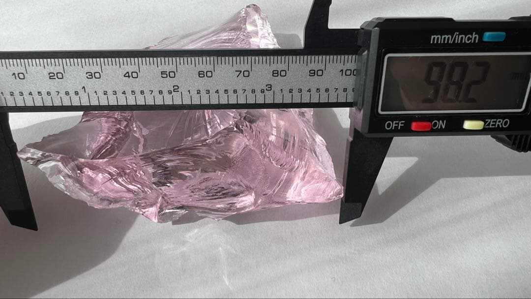 【希少カラー！アンダラクリスタル　ピンク　353g インドネシア　ジャワ島産】