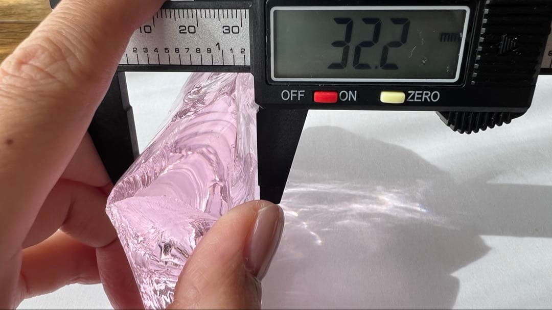 【希少カラー！アンダラクリスタル　ピンク　353g インドネシア　ジャワ島産】
