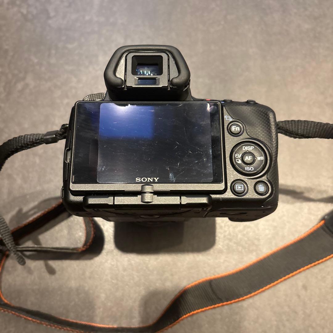 お買い得SONY α55 デジタル一眼レフカメラ レンズ付き（バッテリー無し）