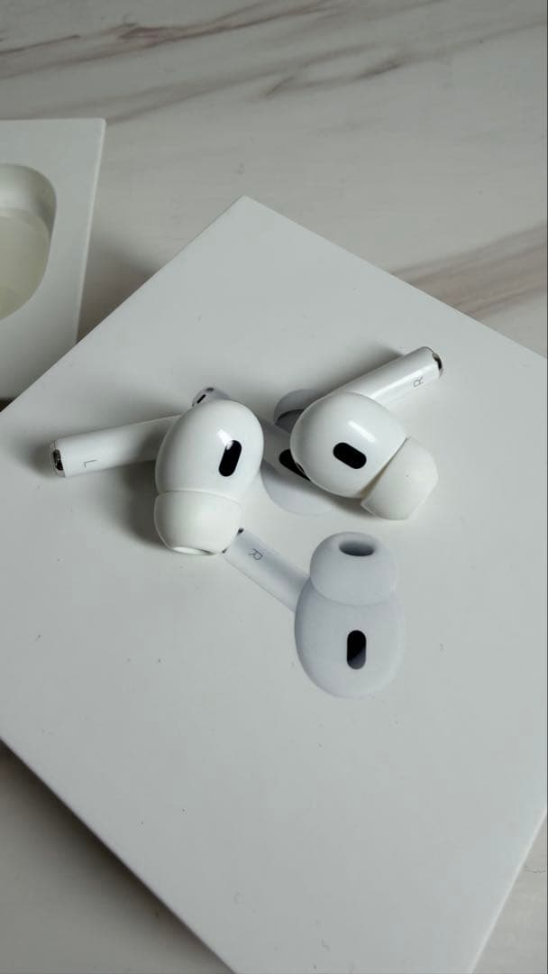 AirPods Pro (第2世代) ワイヤレスイヤホン