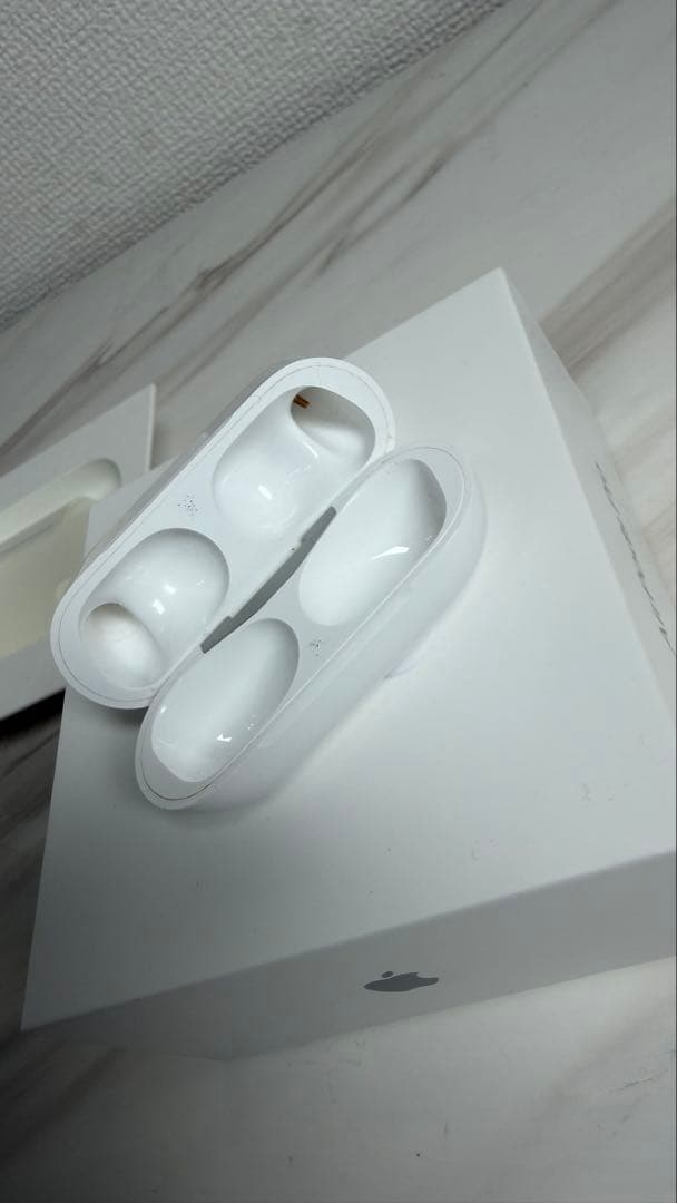 AirPods Pro (第2世代) ワイヤレスイヤホン