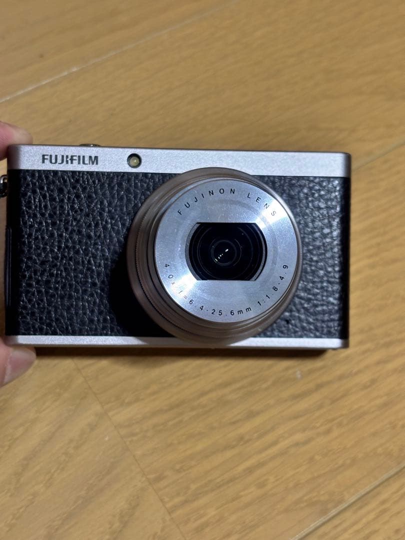 FUJIFILM XF1 ブラック