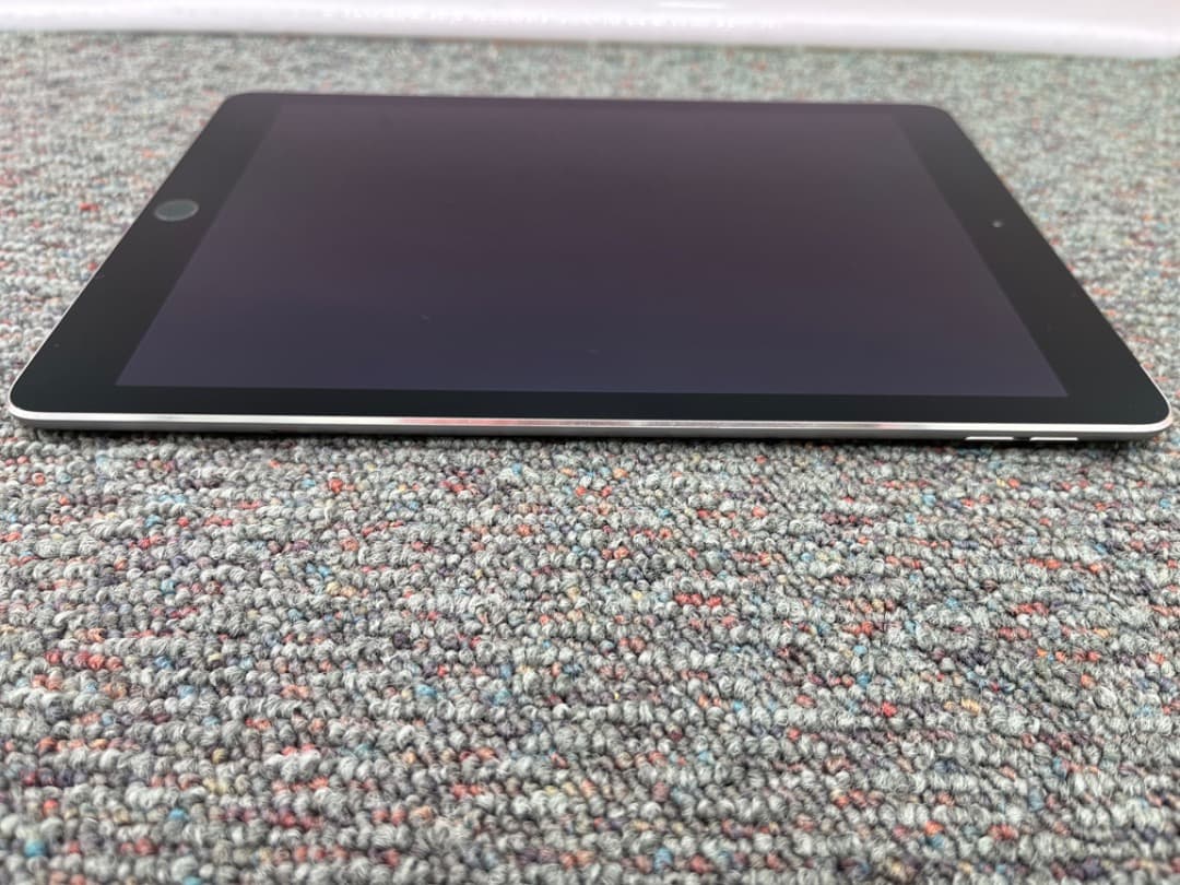 【美品】 iPad Air2　Wi-Fi+Cellular　simフリー　843
