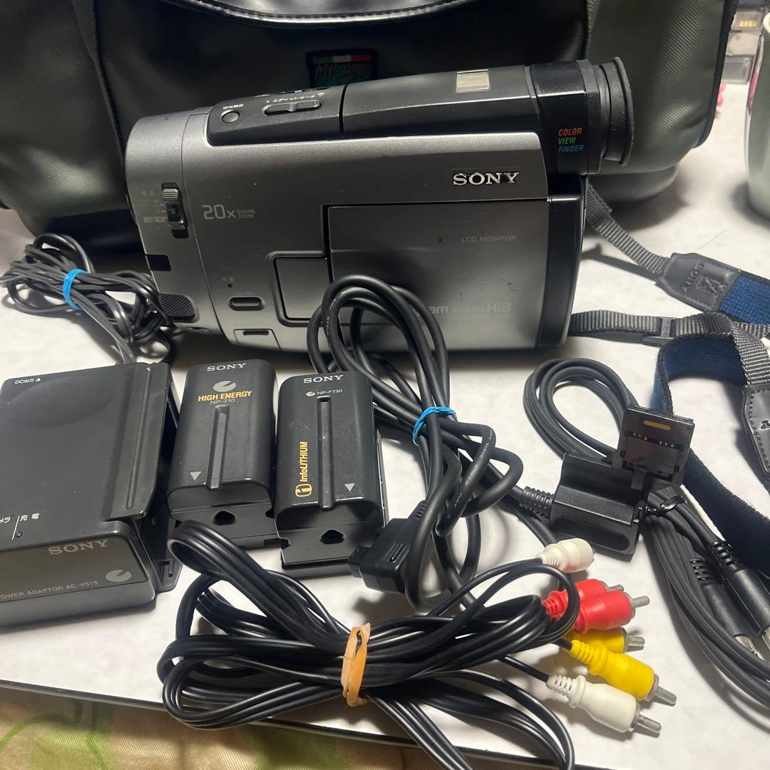 SONY VideoHi8Handycam CCD-TRV90 ③