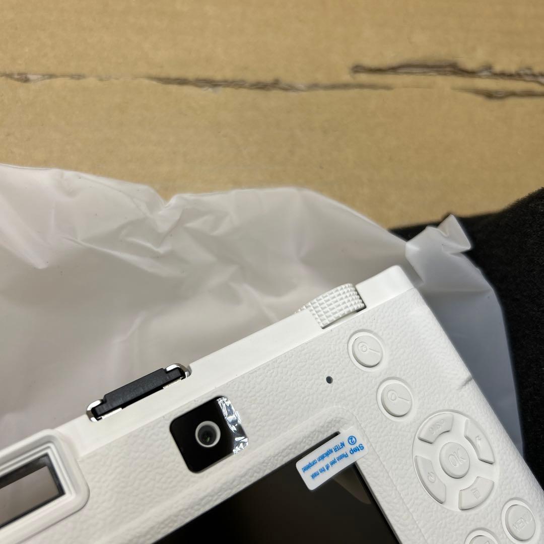 UHD 5K デジタルカメラ　ホワイト