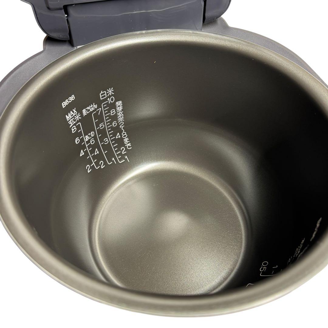 【極美品】象印 極め炊き 圧力IH炊飯ジャー NW-YR18 豪熱大火力　炊飯器