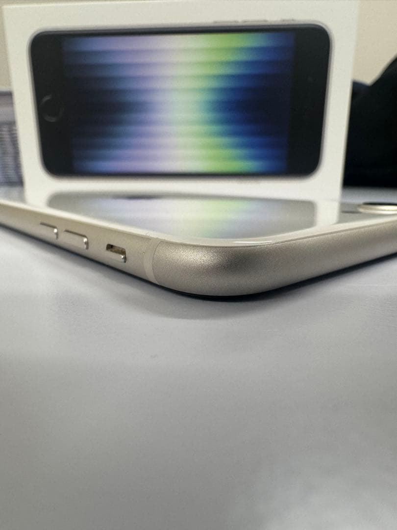 【箱付き完美品】iPhone SE 第3世代 SIMフリー