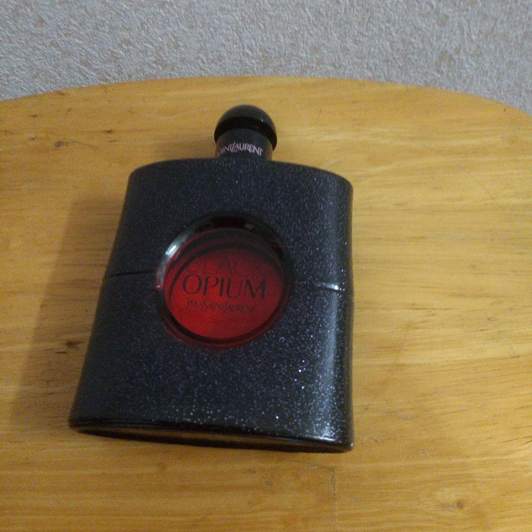 イヴ・サンローラン BLACK OPIUM オードパルファム90mlスプレー