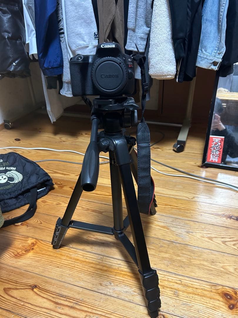 [訳あり]キャノン canon eoskiss x9 ダブルズームレンズキット