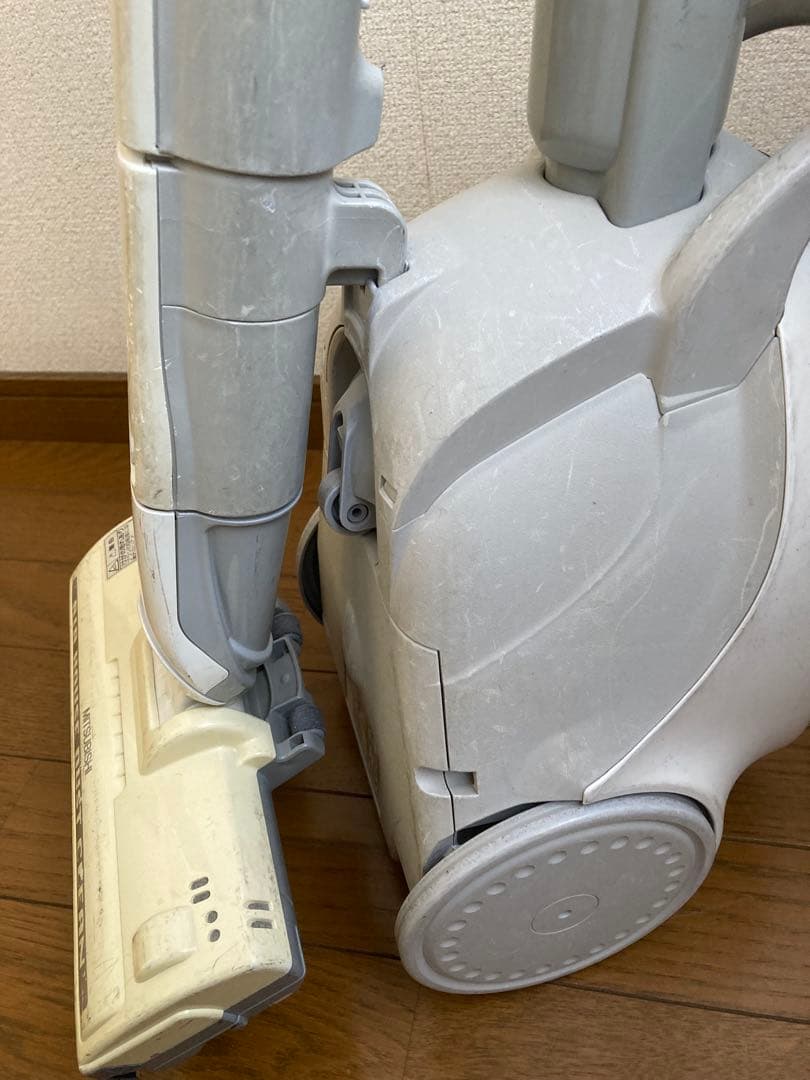 三菱　掃除機　紙パック式　キャニスター　2010年製