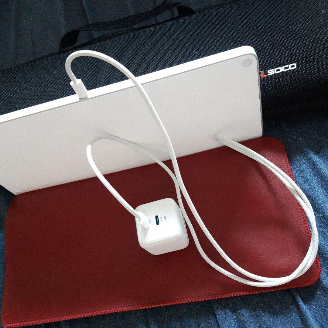 Apple Magic Keyboard 日本語配列　ハードソフトケース充電器付