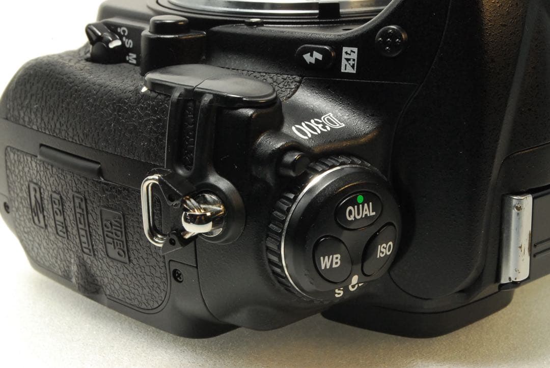 Nikon D300 ❤️高倍率レンズセット 高速連写 ニコン 一眼レフ カメラ