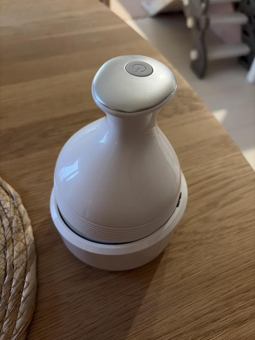 電動頭皮ブラシ ヘッドスパ 頭皮ケア 3D振動 360°回転 頭皮洗浄 急緩調節