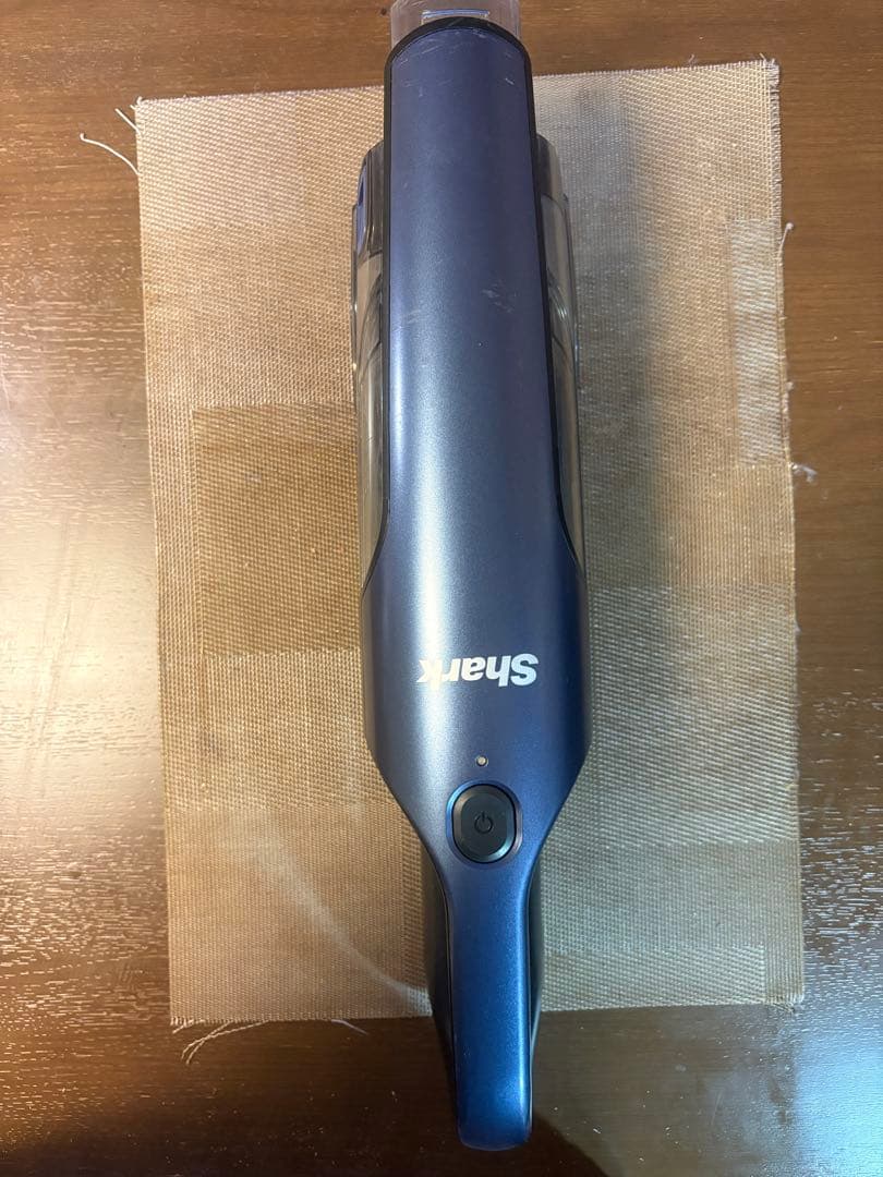 Shark スタンド式スティッククリーナー(CH966JBJ)、充電器付き