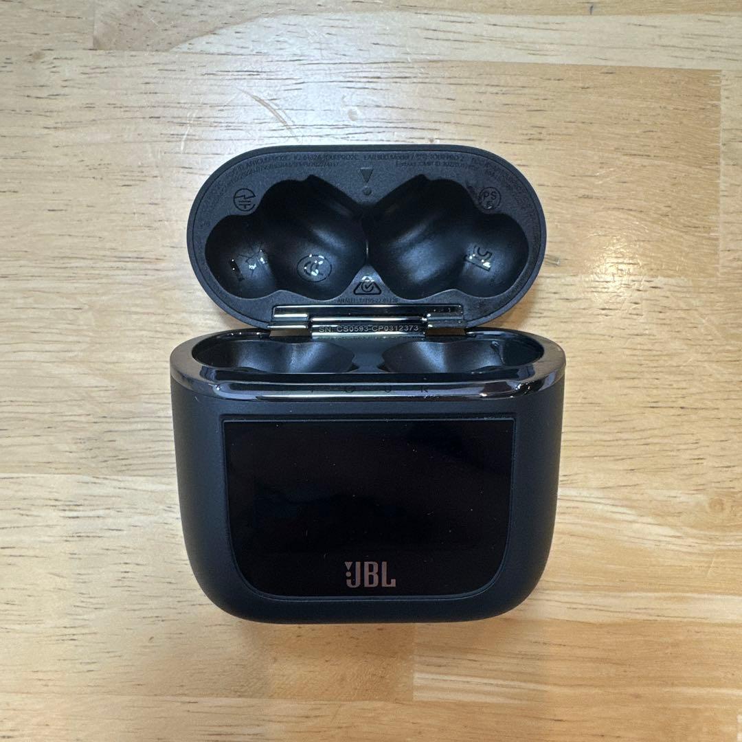 【美品】jbl tour pro 2 箱・充電ケーブル・イヤーピース付属