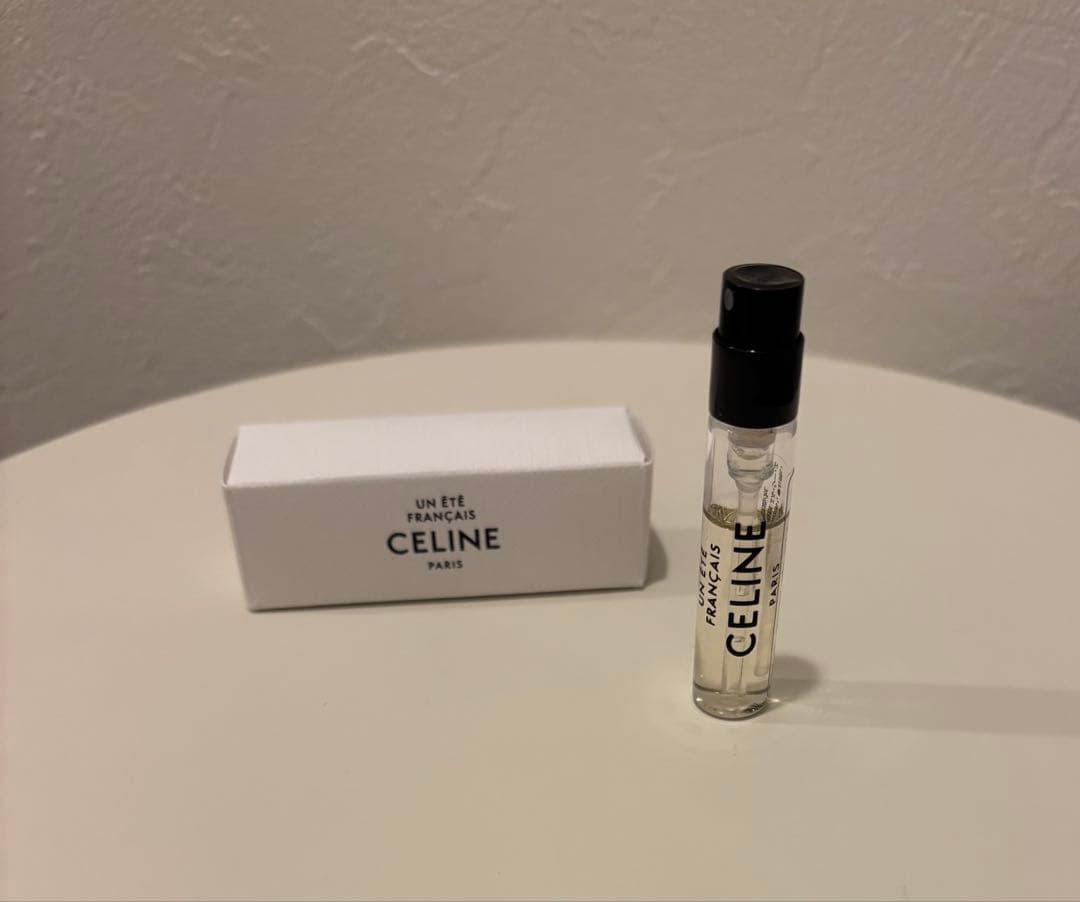 【CELINE】 LE ROUGE 11ピンク系　香水のサンプル付き